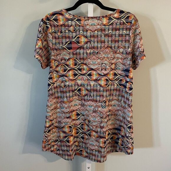 LuLaRoe Multicolor Patterned Tee - Picture 4 of 4